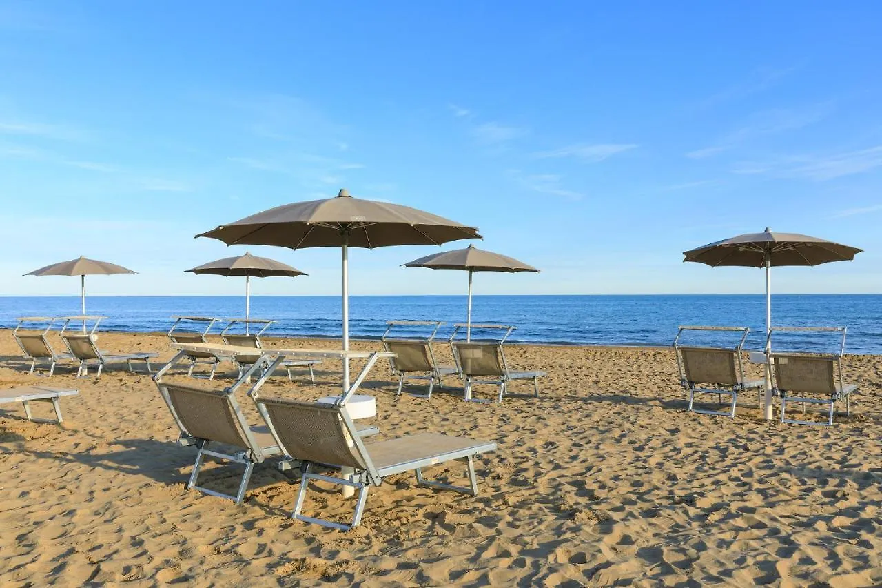 Adriatic Palace Hotel Lido di Jesolo 4*,  Italy
